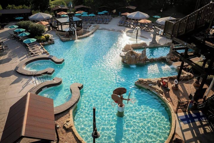 Pool 33 of 144